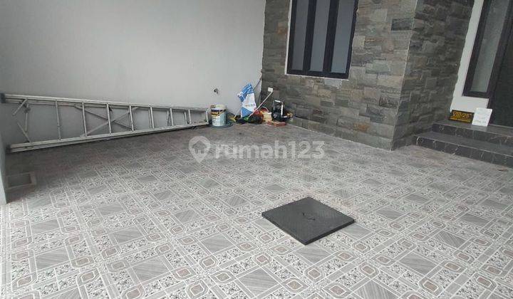 Rumah 2 lantai ada balkon di Jemur Andayani Surabaya Selatan SHM 2