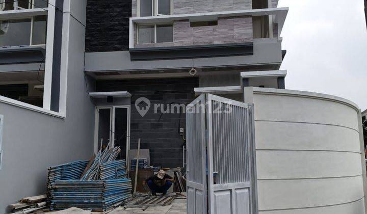 Rumah 2 Lantai Hook di Nginden dekat Ubaya RS Premier SHM  2