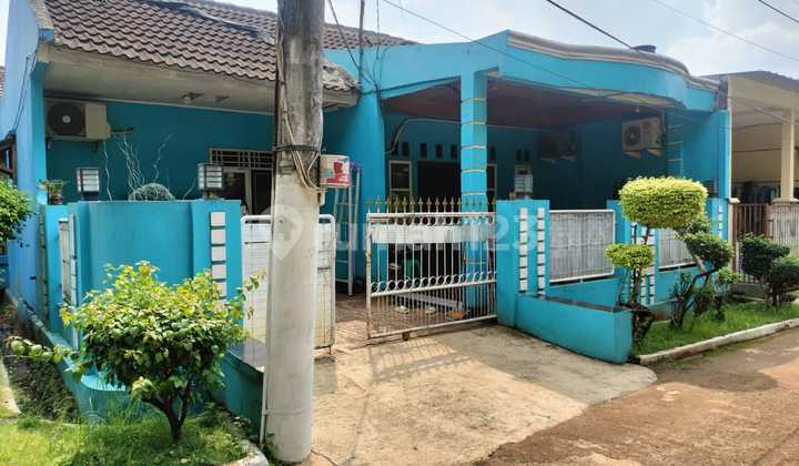 For sale: move-in ready house in East Bekasi Regency, Cimuning, Mustikajaya.
