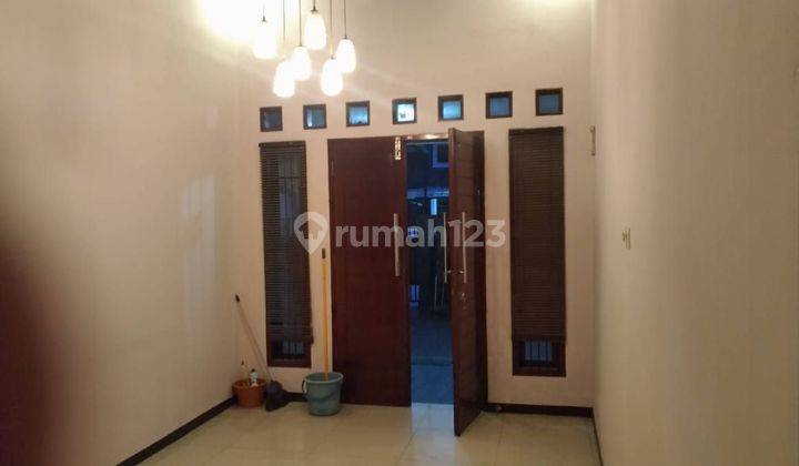 Rumah Strategis 2 Lantai di Mainroad di Taman Cibaduyut Indah  2