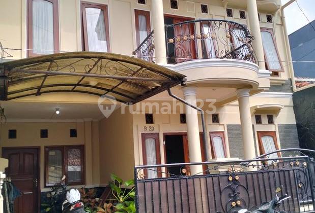 Rumah 2 Lantai Kondisi Terawat di Antapani Mas 3 Kamar Ada Garasi