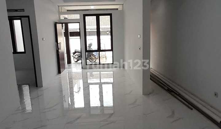 Rumah Minimalis Model Kekinian Di Taman Cibaduyut Indah Bandung 2