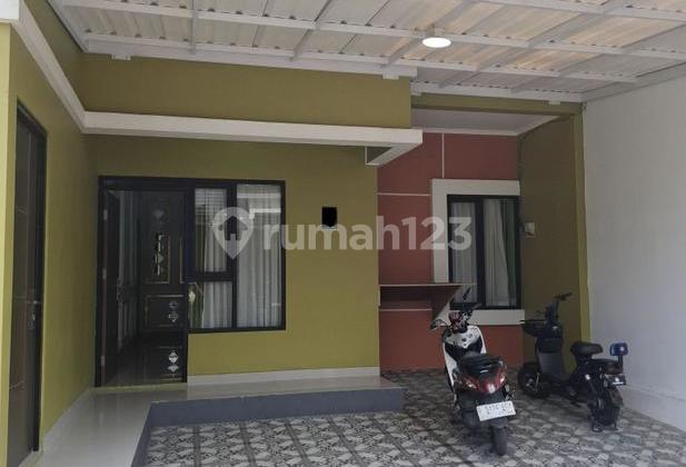 Well-Maintained Renovated Hook House in Ciganitri, Buah Batu 2