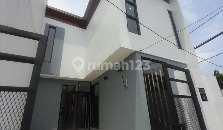 Beautiful Contemporary Semi Furnished House In Margahayu Raya