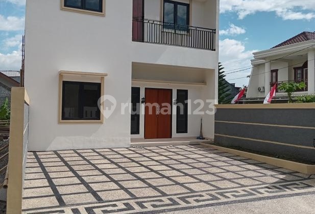 Rumah Baru 2 Lantai Hook 5 Kamar di Cisaranten Arcamanik