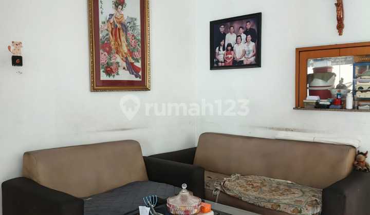 Rumah 2 Lantai Semi Furnished Strategis di Pasirsalam Regol 2
