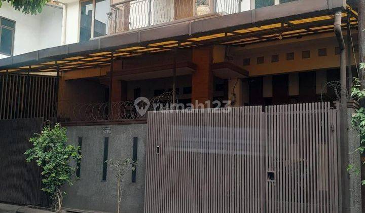 Rumah Terawat Full Furnished di Muara dekat Lapangan Tegallega Rumah Terawat Full Furnished di Muara dekat Lapangan Tegallega