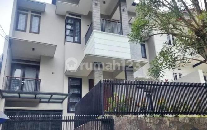 Rumah Mewah Full Furnished Siap Huni Di Setiabudi  Bandung