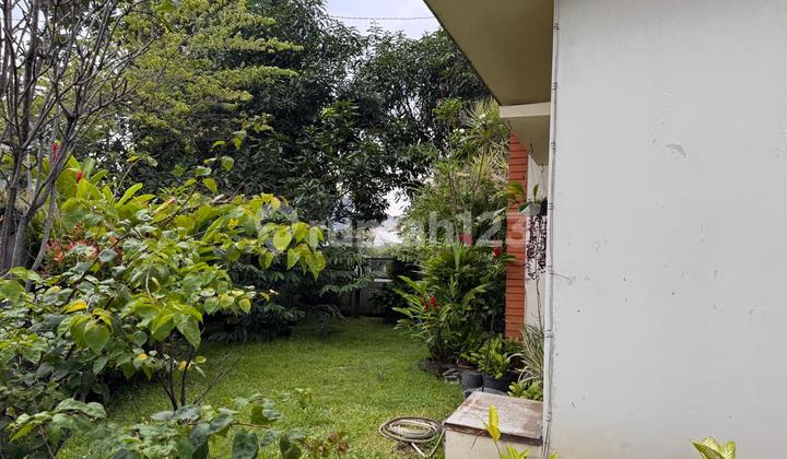 Beautiful 2-Story House with 4 Bedrooms in Hook Position, Arcamanik, Bandung 2