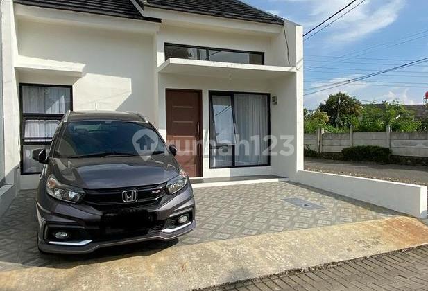 Rumah Hook Terawat di Grand Pinus Kota Bandung