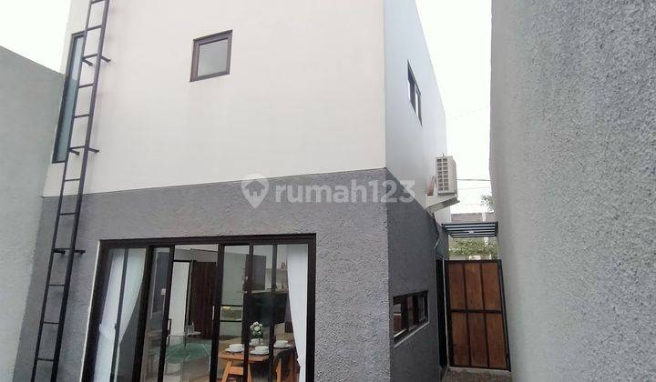 Rumah 2 Lantai Lokasi Bagus Dp 0 Dekat Cibubur  2