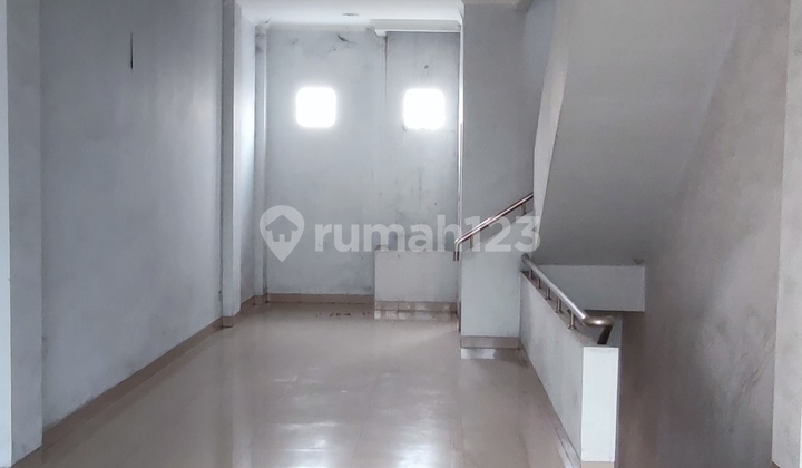 Affordable Shophouse on Bogor Main Road, Cibinong 2