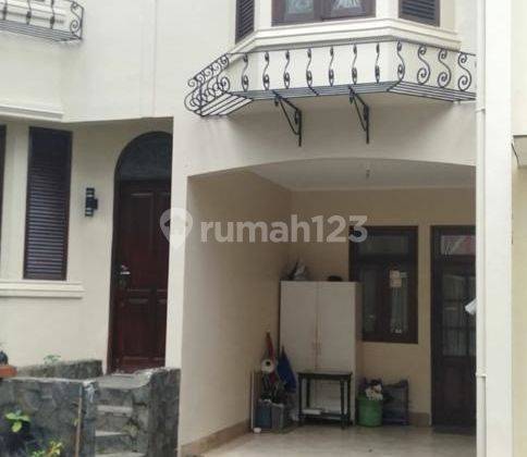 Rumah Semi Furnished Siap Huni dan Halaman Luas @Ciputat 1