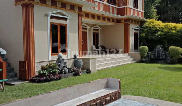 Sell Spacious Villa with Nature View in Lembang, Bandung