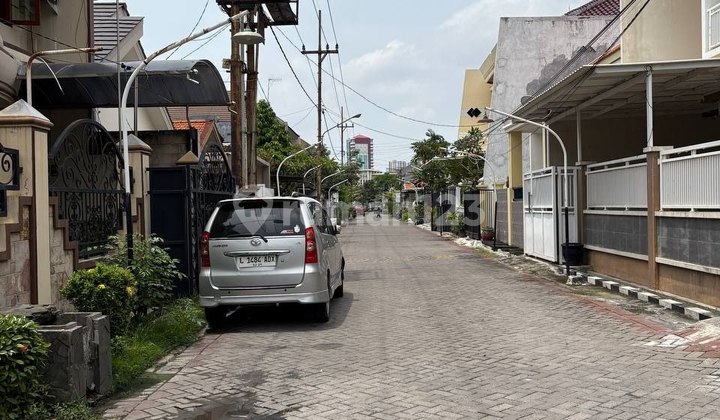 Minimalist New House in North Mulyosari, 3-Car Row 2