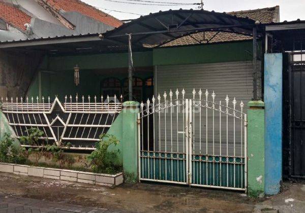 Rumah Simo Gunung, Surabaya Barat Lokasi Strategis Dekat Pasar 1