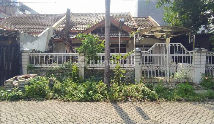 Rumah Klampis Semolo, Surabaya Timur, 2 Kavling Jadi 1, Strategis 1