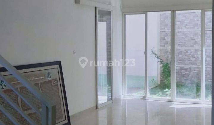 Rumah 2 Lantai Kertajaya Indah Regency, Sudah Renov, Minimalis 2