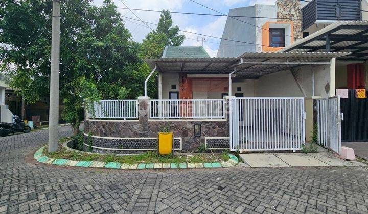 Rumah Hook Pojok Garden Dian Rengency Waru, Strategis 1