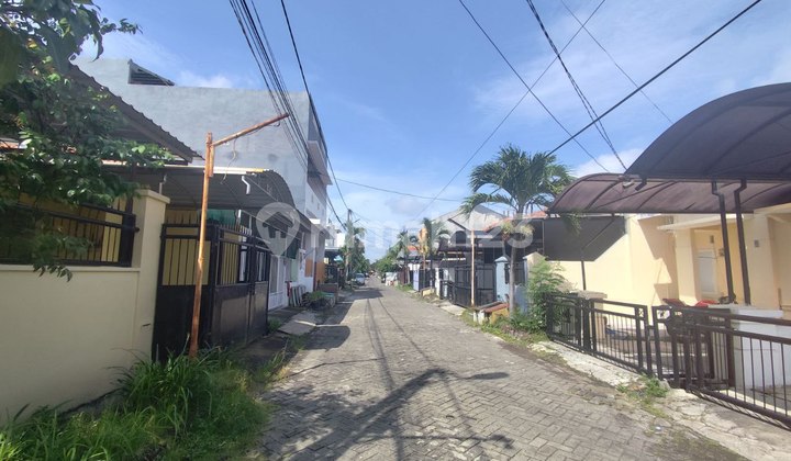 Medokan Asri House, South Surabaya, Move-in Ready, Strategic Location near Eka Candrarini Hospital. 2