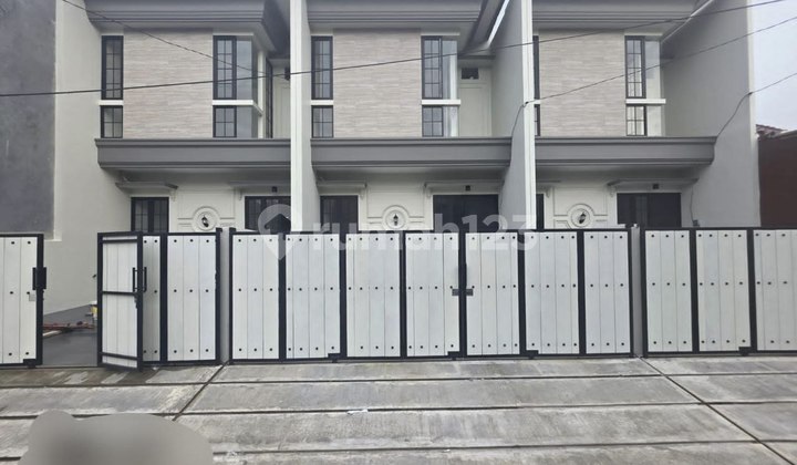 3 Units of New Baruk Houses, East Surabaya, Strategic Location 3 Units of New Baruk Houses, East Surabaya, Strategic Location