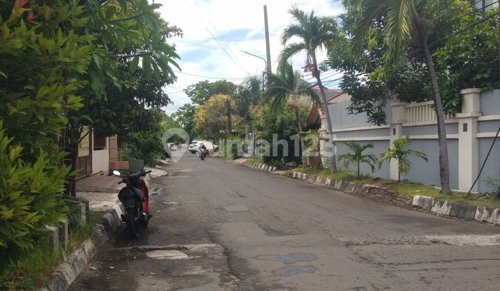 Nginden Intan Timur House, East Surabaya, Row 2.5 Cars 2
