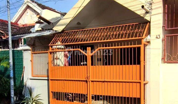 Rumah Lebak Permai Utara, Surabaya Kondisi Perlu Renovasi 1