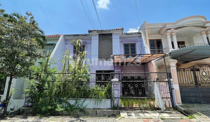 Rumah Jalan Utama Dharmahusada Mas, Surabaya Timur, Strategis 1