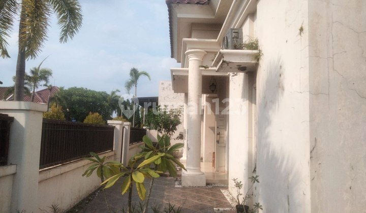 Hook Central Park House, South Surabaya, Row 3 Car, Strategic Near UPN 2