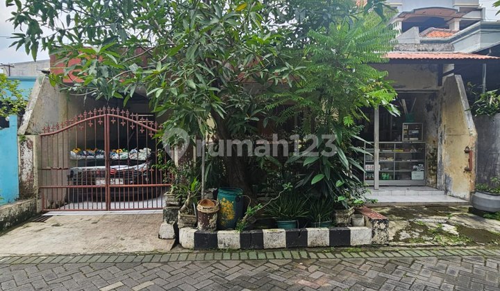 Rumah 1 Lantai Rungkut Menanggal, Row Jalan 2 Mobil