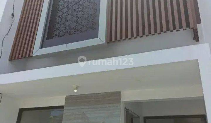 Rumah Murah Royal Paka Gunung Anyar, Carport 2 Mobil 1