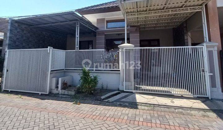 Rumah Graha Santoso, Surabaya Timur, Strategis, Row 3 Mobil 1