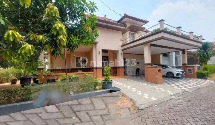 Rumah Villa Regency Pakuwon Indah, Surabaya Barat, Row 3 Mobil 1