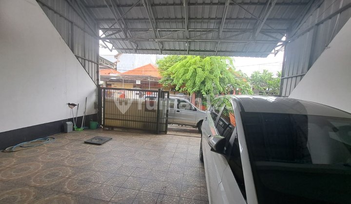 Rumah Bratang Binangun, Full Furnished, Row 3 Mobil