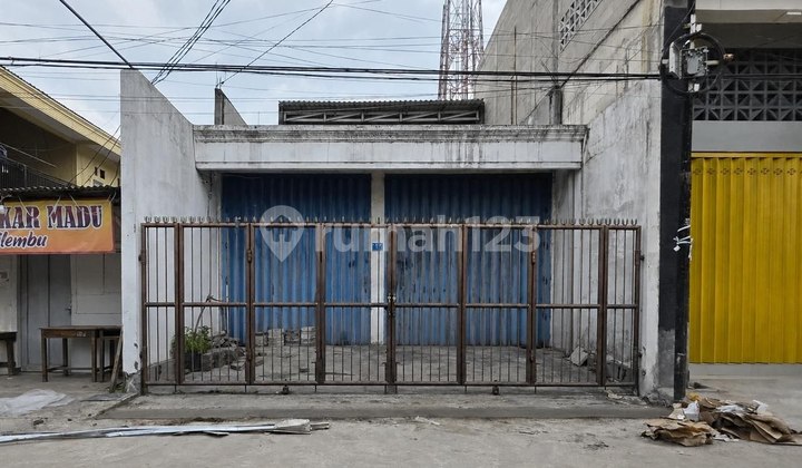 Strategically located Kebraon Shophouse, West Surabaya, near Raya Mastrip 1