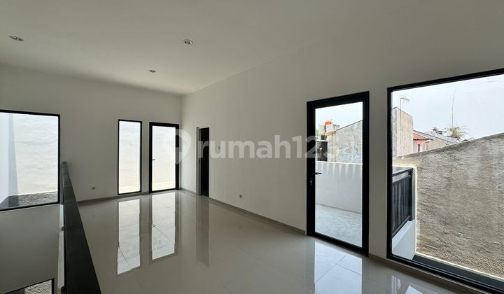 New Ready-to-Occupy House in Taman Kopo Indah 2, Bandung