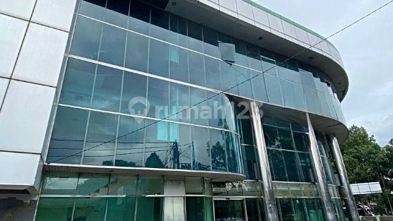 Ready-to-Use Business Space Abundant Parking Main Road Riau Bandung Ready-to-Use Business Space Abundant Parking Main Road Riau Bandung