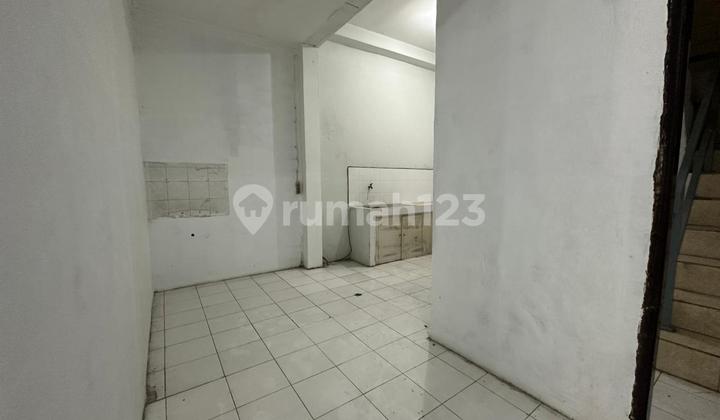 Well-Maintained House Ready to Occupy Wing of Taman Kopo Indah Bandung 2