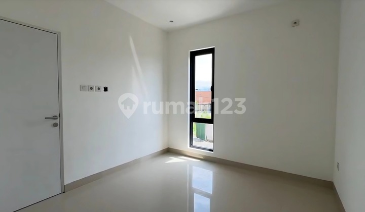 New Shop House Ready to Use, Wing of Taman Kopo Indah, Bandung 2