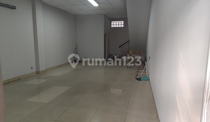 Ruko 2 Lantai Siap Pakai Dekat Sekolah di Mekarwangi Bandung