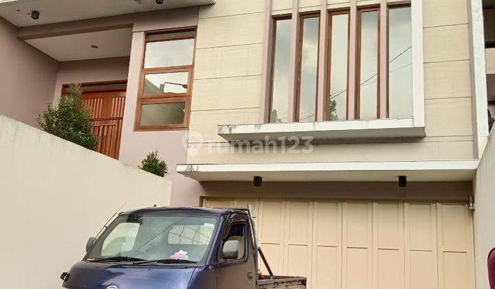 Rumah Mewah Terawat 2 Lantai Siap Pakai Sayap Setiabudi Bandung 1