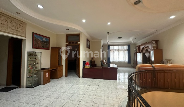 Rumah 3 Lantai Siap Huni Mainroad Setraduta Bandung Rumah 3 Lantai Siap Huni Mainroad Setraduta Bandung