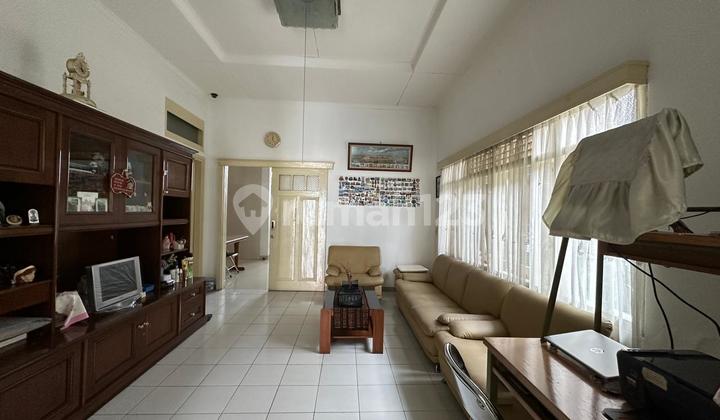 Sell Fast! Well-Maintained, Ready-to-Occupy Sunda Wing House in Bandung 2