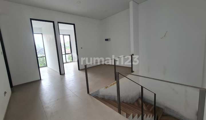 Rumah Baru Minimalis Modern Siap Huni Setraduta Bandung Utara Rumah Baru Minimalis Modern Siap Huni Setraduta Bandung Utara