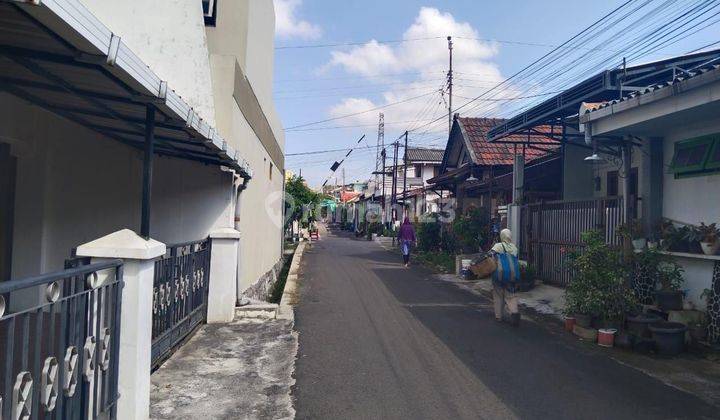 Rumah  perumnas banyumanik, jln kruweng 2