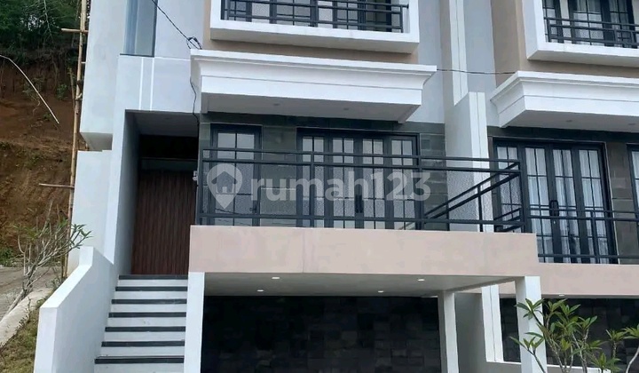 Beautiful Villa Near Batu Tourist City. Charming View 2