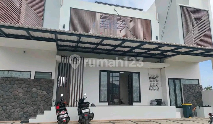 Rumah Villa Di Kota Wisata Batu