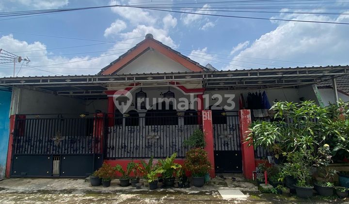Very Cheap, House in Singosari. 2