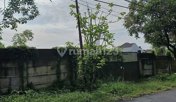 Rare Find, Large Cheap Land Suitable for Warehouse.