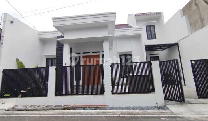 Dijual Rumah Baru karena Pindah Tugas.lokasi Tengah Kota Malang Dijual Rumah Baru karena Pindah Tugas.lokasi Tengah Kota Malang